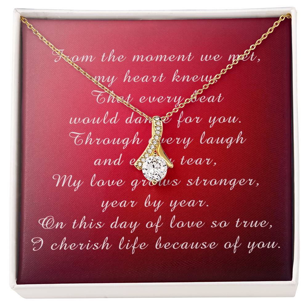 Valentine's Day Alluring Beauty Necklace from Husband to Wife