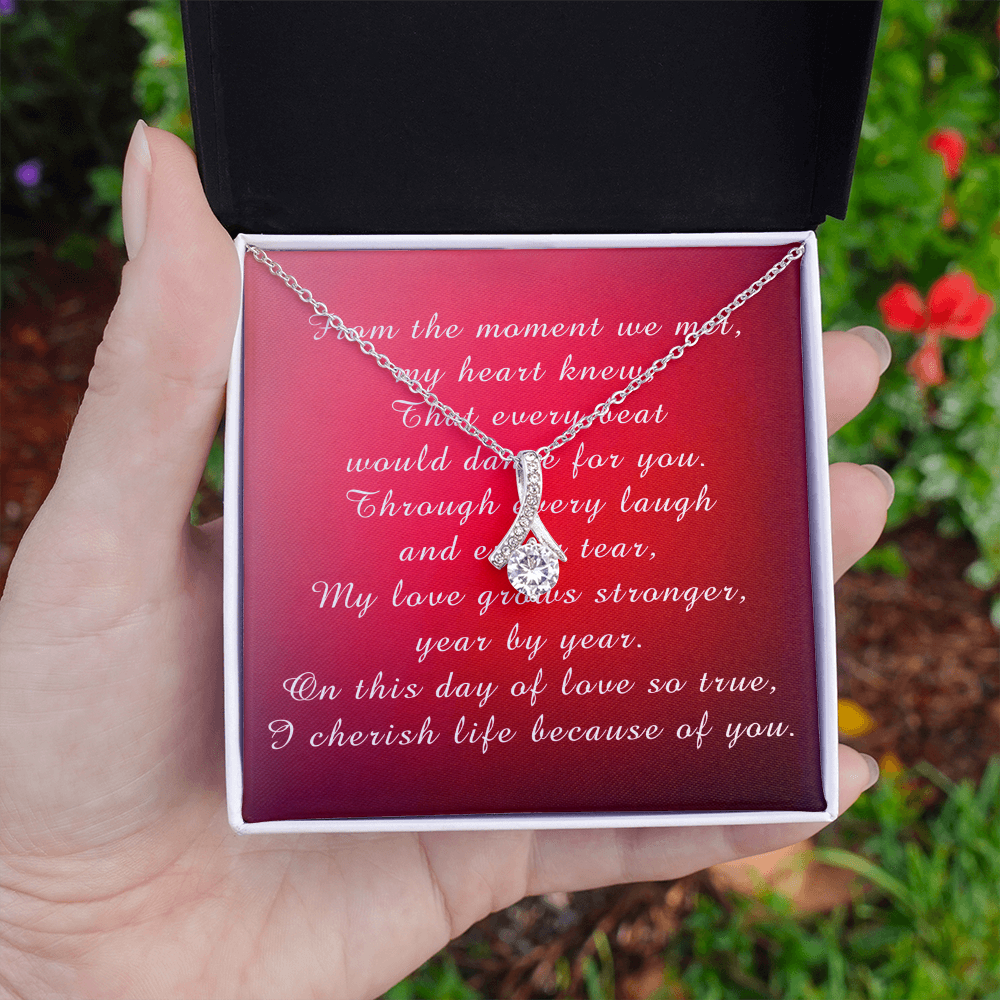 Valentine's Day Alluring Beauty Necklace from Husband to Wife