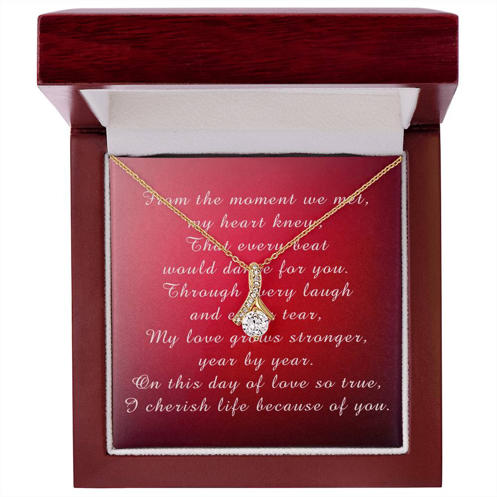 Valentine's Day Alluring Beauty Necklace from Husband to Wife