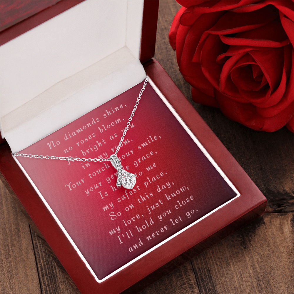 Valentine's Day Alluring Beauty Necklace